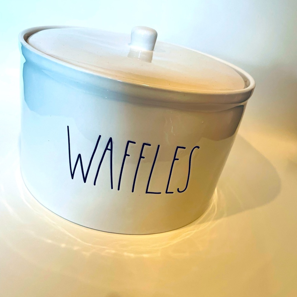 Rae Dunn waffle warmer